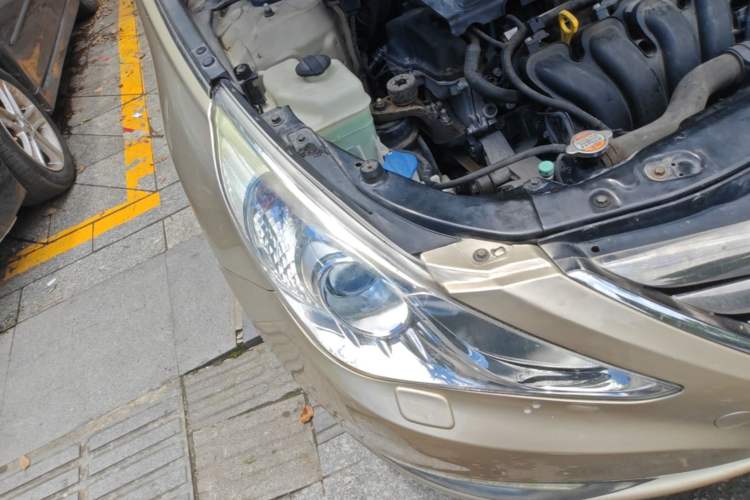Used Hyundai Sonata 2011 2.4L Automatic Top-Tier Version Right Front Headlight