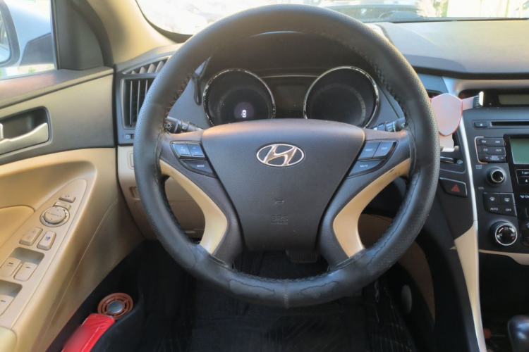 Used Hyundai Sonata 2011 2.0L Automatic Leading Edition Steering Wheel