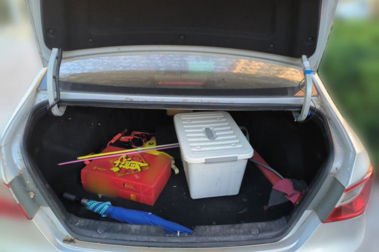 Used Hyundai Sonata 2011 2.0L Automatic Leading Edition Trunk