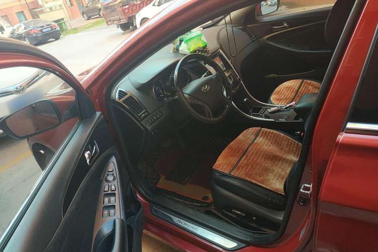 Used Hyundai Sonata 2011 2.0L Automatic Luxury Edition Driver Seat