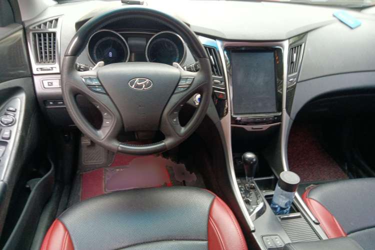 Used Hyundai Sonata 2011 2.0L Automatic Luxury Edition Driver Seat