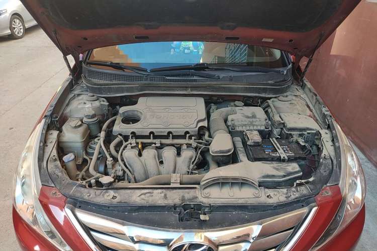 Used Hyundai Sonata 2011 2.0L Automatic Luxury Edition Engine Bay