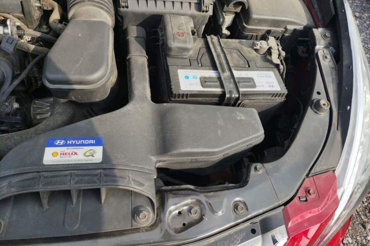 Used Hyundai Sonata 2011 2.0L Automatic Supreme Edition Engine Bay Left