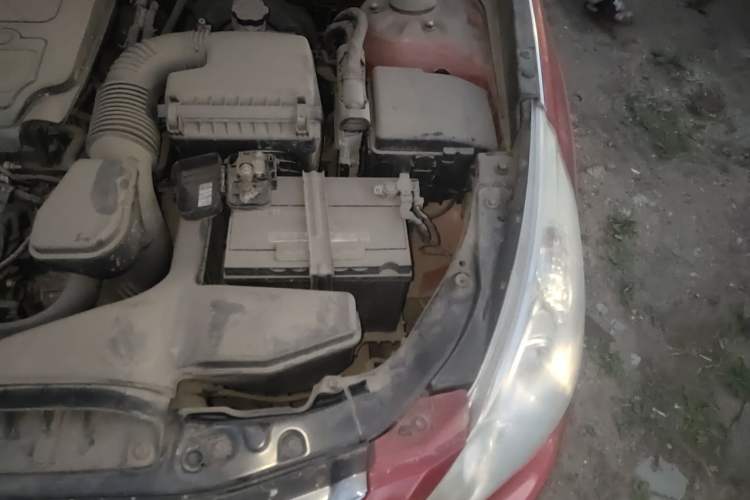 Used Hyundai Sonata 2011 2.0L Automatic Luxury Edition Engine Bay Left