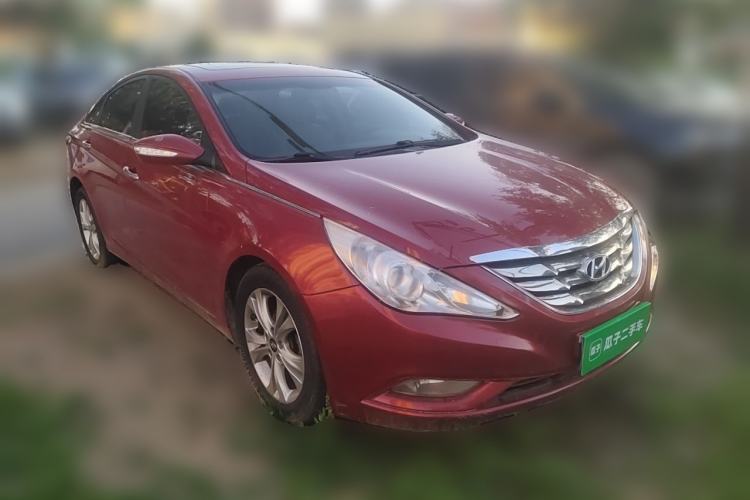 Used Hyundai Sonata 2011 2.0L Automatic Luxury Edition Front Right 45 Deg