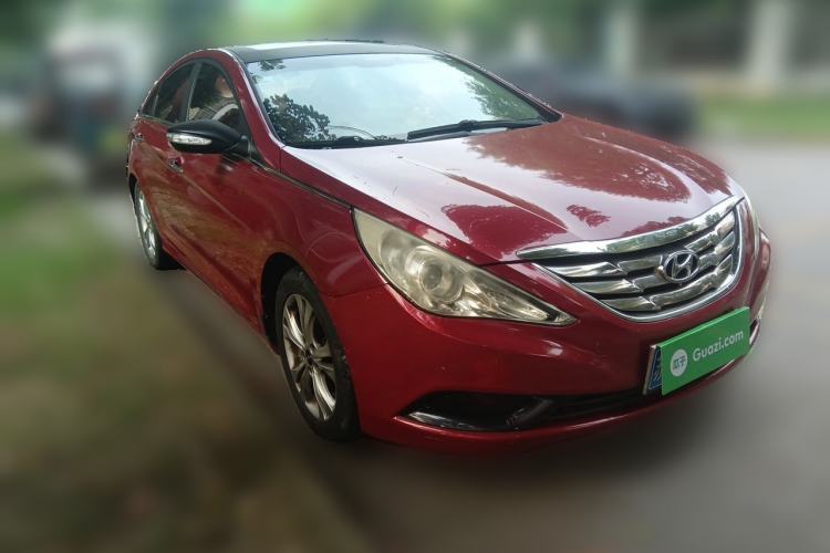 Used Hyundai Sonata 2011 2.0L Automatic Luxury Edition Front Right 45 Deg