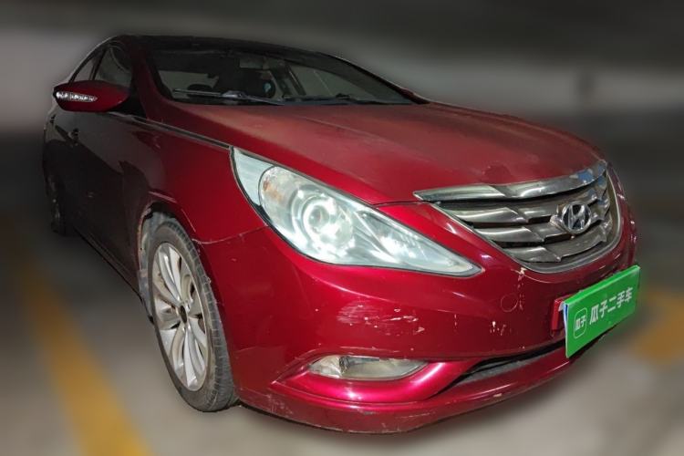 Used Hyundai Sonata 2011 2.0L Automatic Supreme Edition Front Right 45 Deg