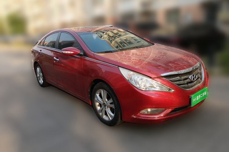 Used Hyundai Sonata 2011 2.0L Automatic Luxury Edition Front Right 45 Deg