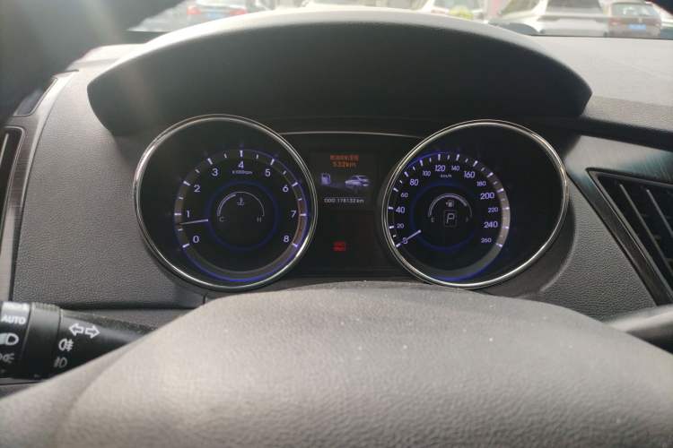 Used Hyundai Sonata 2011 2.0L Automatic Supreme Edition Instrument Cluster