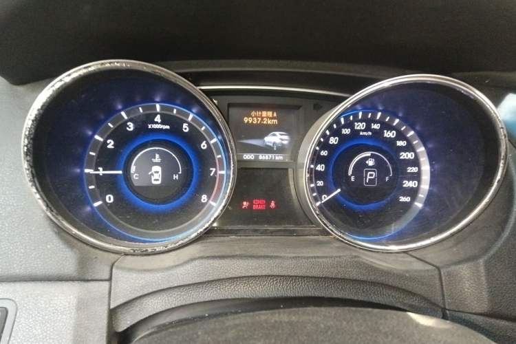 Used Hyundai Sonata 2011 2.0L Automatic Luxury Edition Instrument Cluster