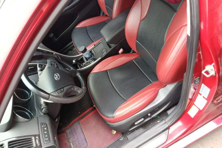 Used Hyundai Sonata 2011 2.0L Automatic Luxury Edition Left Front Seat