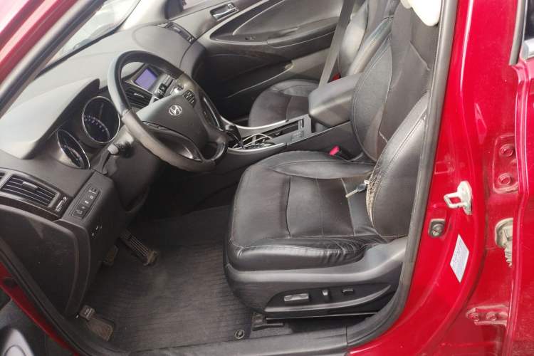 Used Hyundai Sonata 2011 2.0L Automatic Supreme Edition Left Front Seat