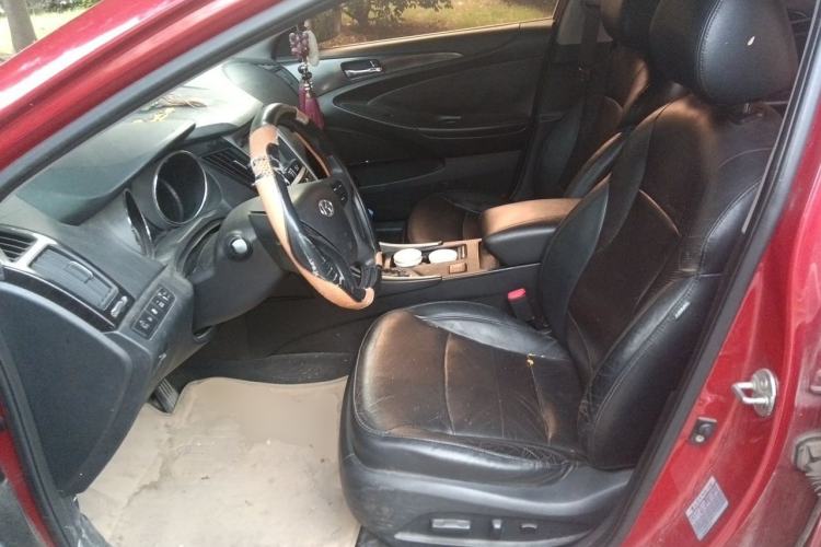Used Hyundai Sonata 2011 2.0L Automatic Luxury Edition Left Front Seat