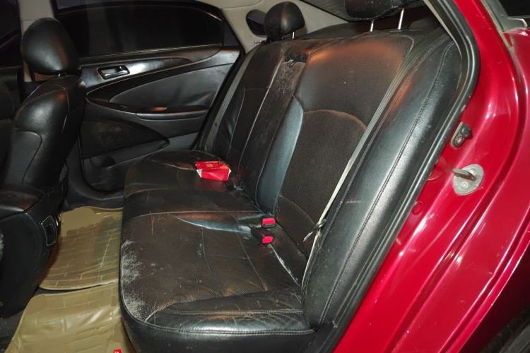 Used Hyundai Sonata 2011 2.0L Automatic Supreme Edition Left Rear Seat