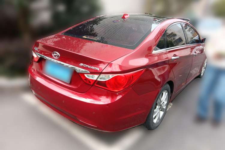 Used Hyundai Sonata 2011 2.0L Automatic Luxury Edition Rear Right 45 Deg