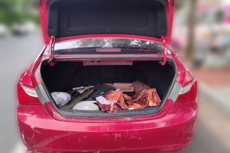 Used Hyundai Sonata 2011 2.0L Automatic Supreme Edition Trunk