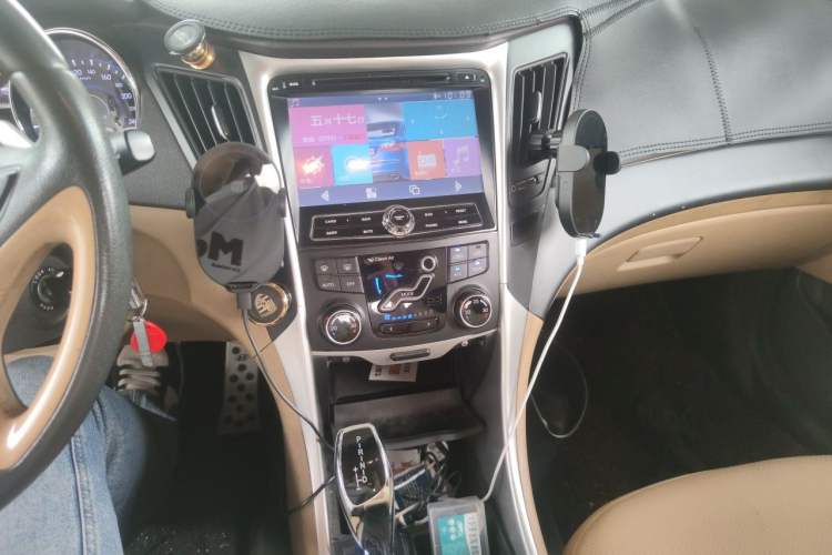 Used Hyundai Sonata 2011 2.0L Automatic Leading Edition Audio And AC Panel