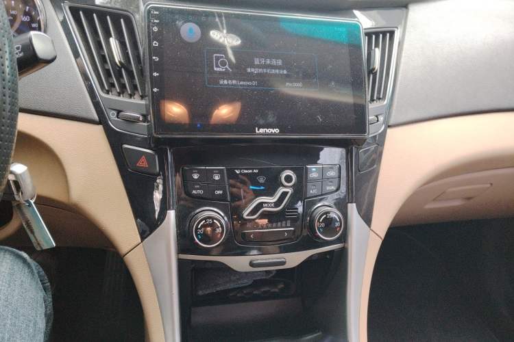 Used Hyundai Sonata 2011 2.0L Automatic Leading Edition Audio And AC Panel