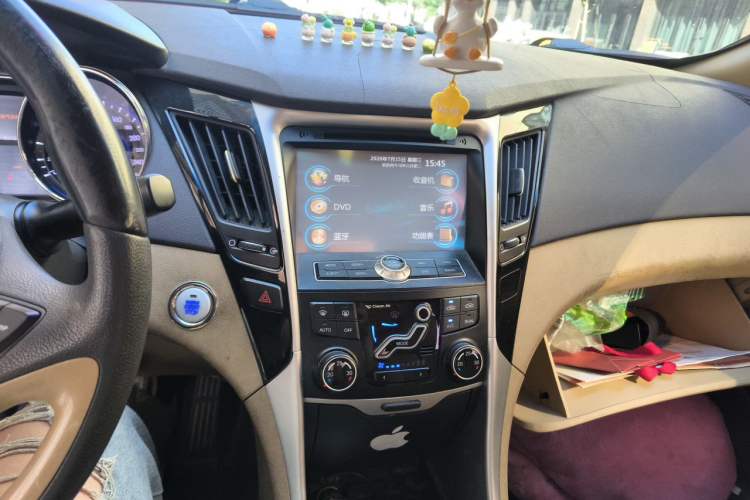 Used Hyundai Sonata 2011 2.0L Automatic Prestige Edition Audio And AC Panel