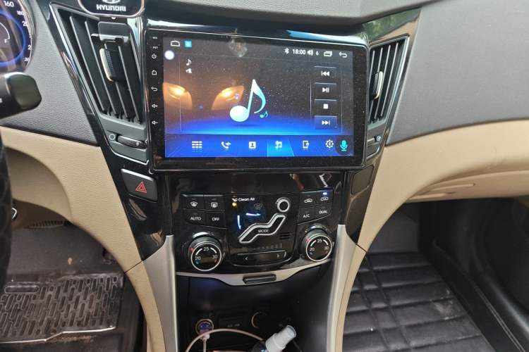 Used Hyundai Sonata 2011 2.0L Automatic Leading Edition Audio And AC Panel