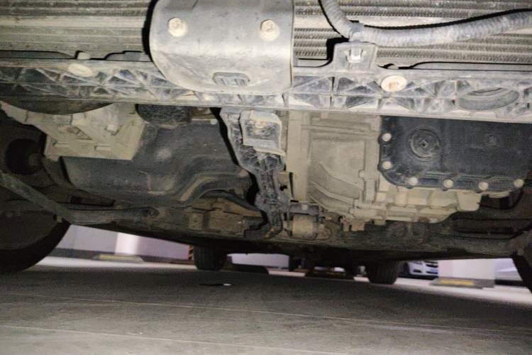 Used Hyundai Sonata 2011 2.0L Automatic Supreme Edition Chassis Front