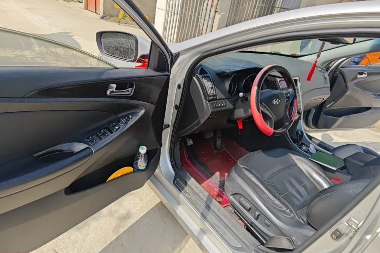 Used Hyundai Sonata 2011 2.0L Automatic Supreme Edition Driver Seat