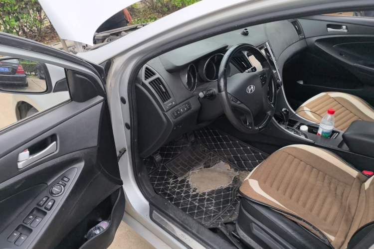Used Hyundai Sonata 2011 2.0L Automatic Fashion Edition Driver Seat