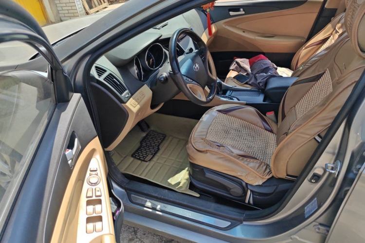 Used Hyundai Sonata 2011 2.0L Automatic Leading Edition Driver Seat