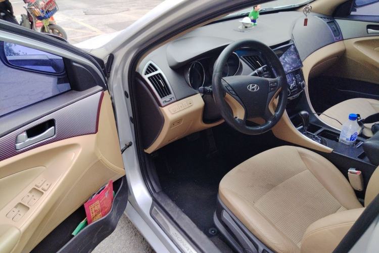 Used Hyundai Sonata 2011 2.0L Automatic Leading Edition Driver Seat