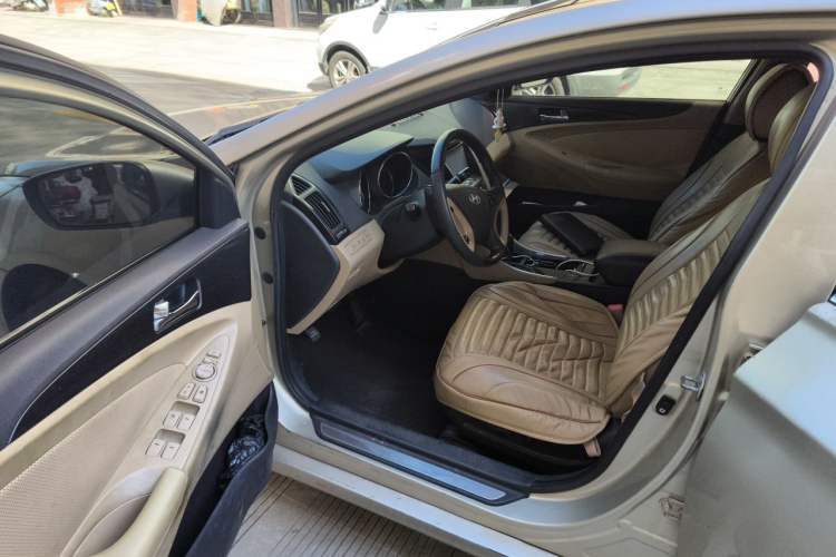 Used Hyundai Sonata 2011 2.0L Automatic Prestige Edition Driver Seat