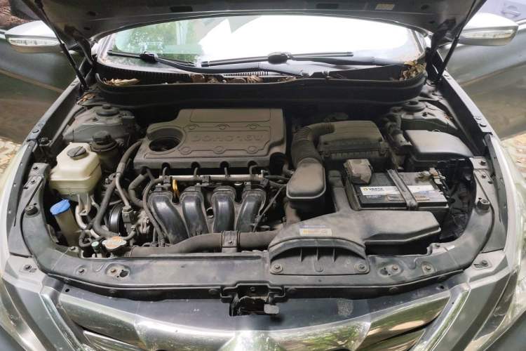 Used Hyundai Sonata 2011 2.0L Automatic Luxury Edition Engine Bay