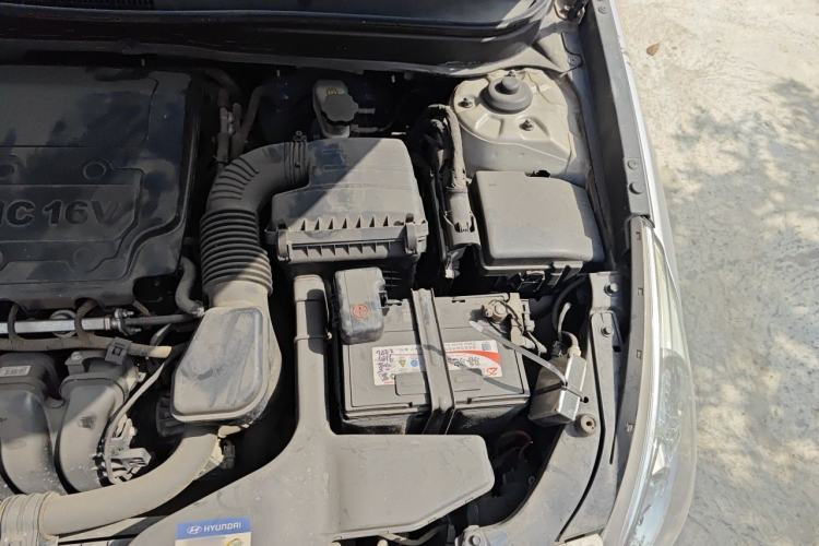 Used Hyundai Sonata 2011 2.0L Automatic Supreme Edition Engine Bay Left