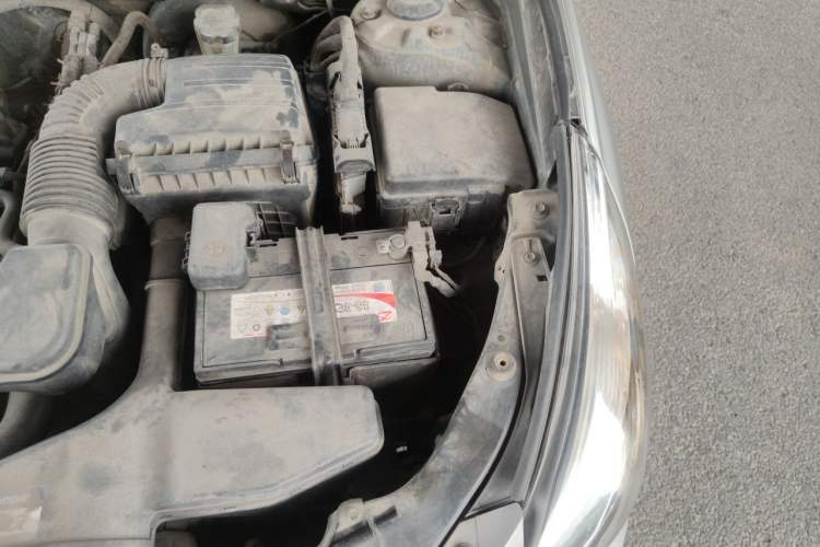 Used Hyundai Sonata 2011 2.0L Automatic Leading Edition Engine Bay Left
