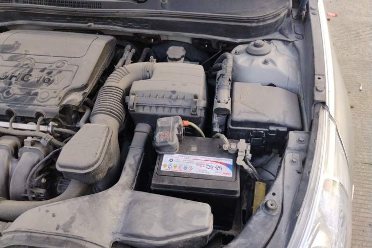 Used Hyundai Sonata 2011 2.0L Automatic Leading Edition Engine Bay Left