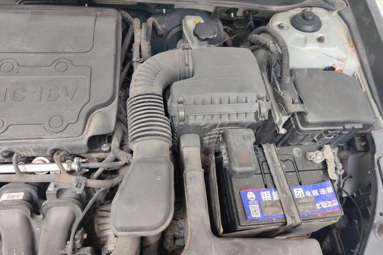 Used Hyundai Sonata 2011 2.0L Automatic Luxury Edition Engine Bay Left