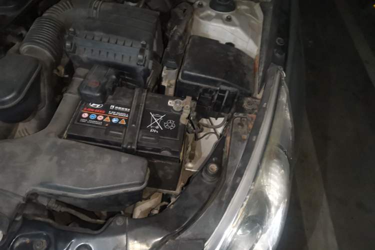 Used Hyundai Sonata 2011 2.0L Automatic Luxury Edition Engine Bay Left