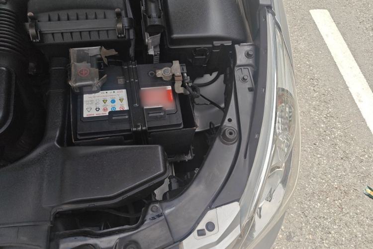 Used Hyundai Sonata 2011 2.0L Automatic Fashion Edition Engine Bay Left