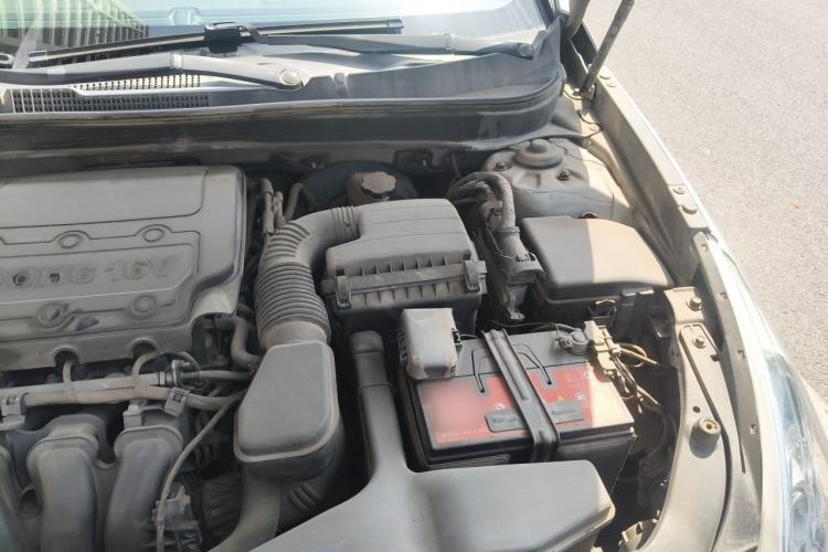 Used Hyundai Sonata 2011 2.0L Automatic Leading Edition Engine Bay Left