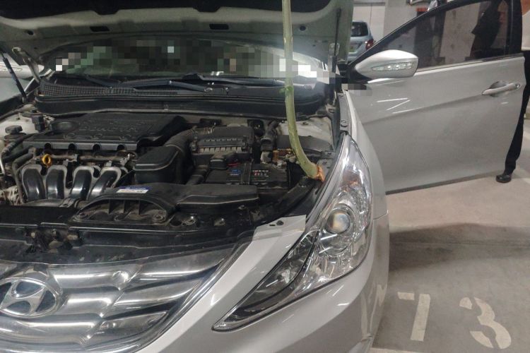 Used Hyundai Sonata 2011 2.0L Automatic Fashion Edition Engine Bay Left