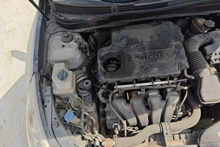 Used Hyundai Sonata 2011 2.0L Automatic Supreme Edition Engine Bay Right