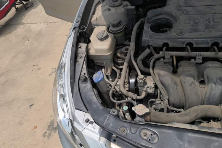 Used Hyundai Sonata 2011 2.0L Automatic Fashion Edition Engine Bay Right