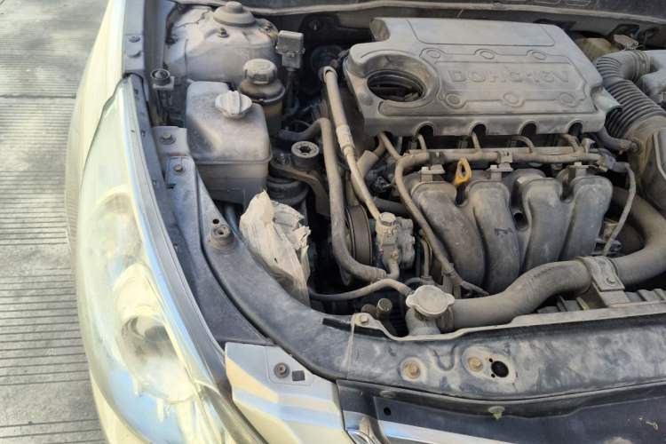 Used Hyundai Sonata 2011 2.0L Automatic Prestige Edition Engine Bay Right