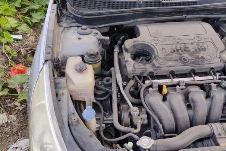 Used Hyundai Sonata 2011 2.0L Automatic Leading Edition Engine Bay Right