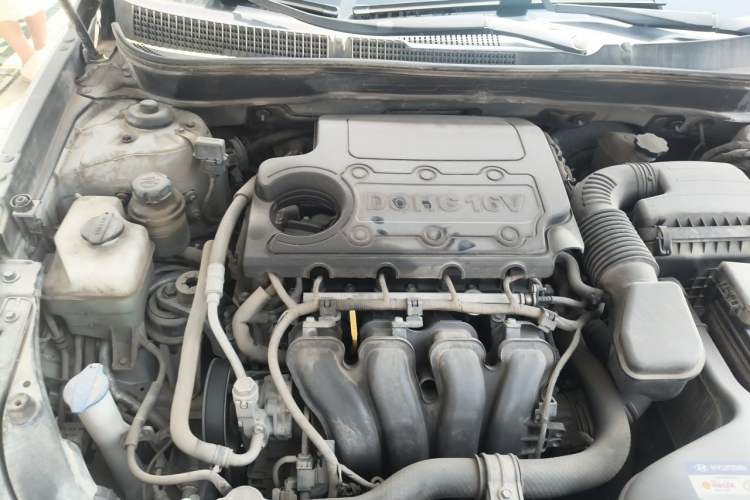 Used Hyundai Sonata 2011 2.0L Automatic Leading Edition Engine Bay Right