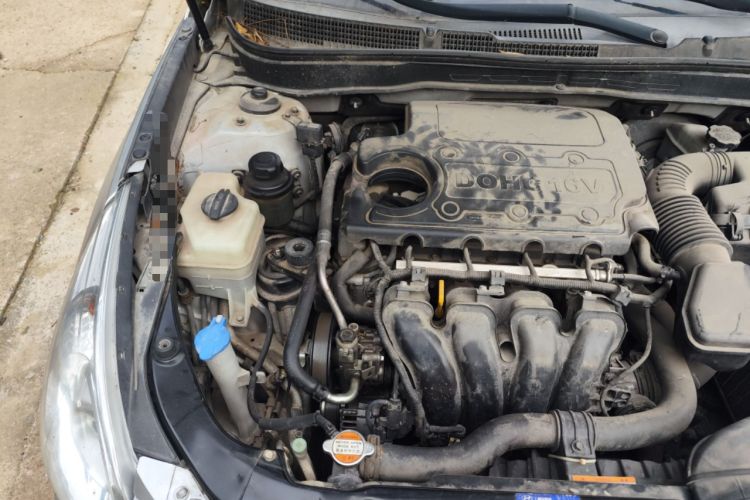 Used Hyundai Sonata 2011 2.0L Automatic Luxury Edition Engine Bay Right
