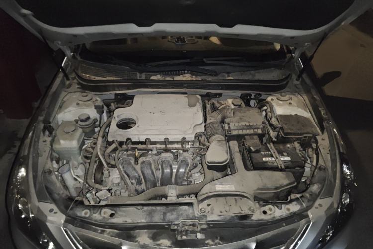 Used Hyundai Sonata 2011 2.0L Automatic Luxury Edition Engine Bay