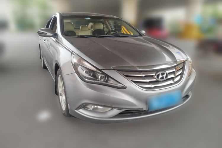 Used Hyundai Sonata 2011 2.0L Automatic Leading Edition Front Right 45 Deg