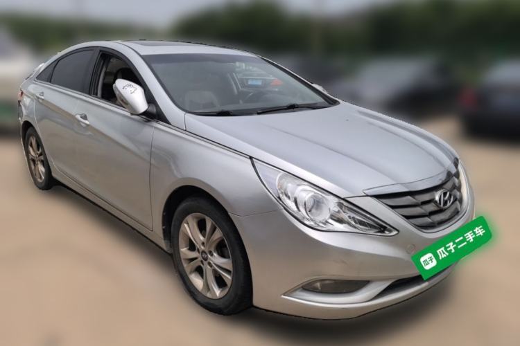 Used Hyundai Sonata 2011 2.0L Automatic Fashion Edition Front Right 45 Deg