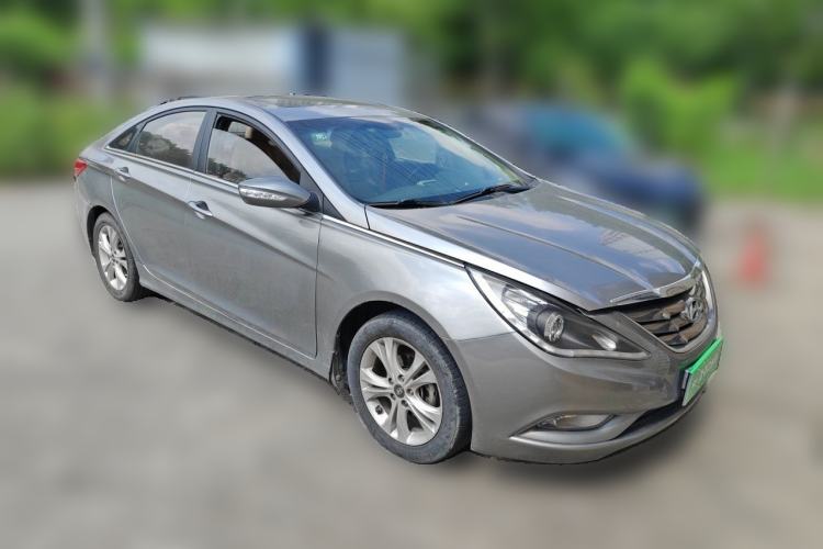 Used Hyundai Sonata 2011 2.0L Automatic Leading Edition Front Right 45 Deg