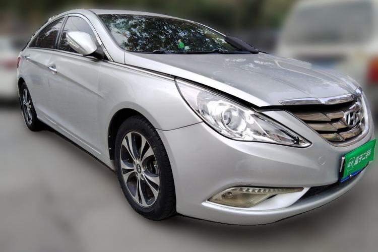 Used Hyundai Sonata 2011 2.0L Automatic Leading Edition Front Right 45 Deg